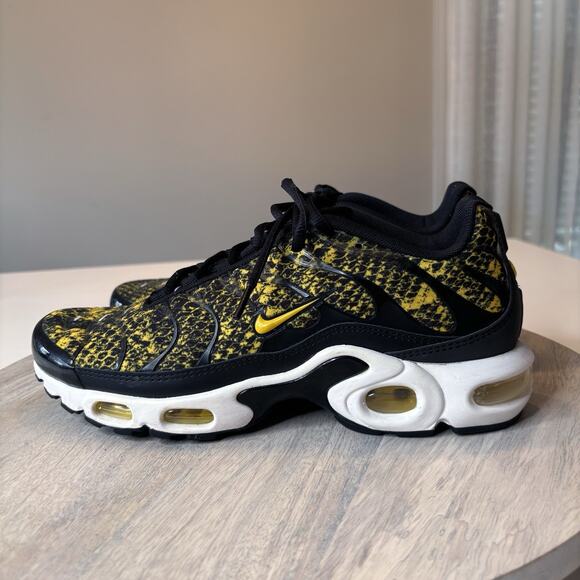 Nike Air Max Plus Women's Snakeskin Sneakers Model CT1555-001 US Size 9.5 - Picture 5 of 12
